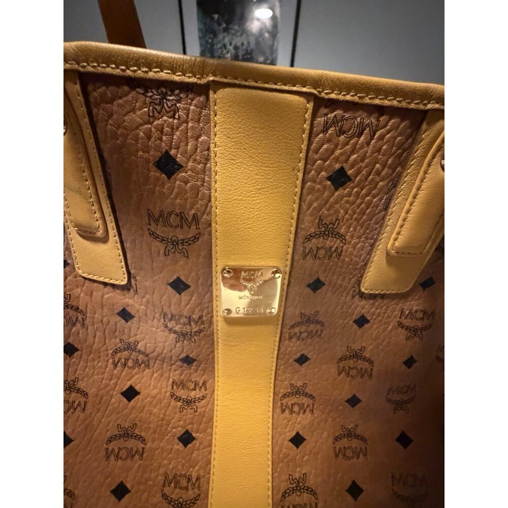MCM Monogram Large Tote Bag Brown/Yellow, Detachable Strap, Drawstring, Gold - Picture 3 of 8